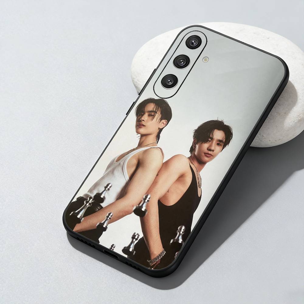 D-Devil K-Kiss Perth x Santa C - Phone Cases Perth ulasan dan harga