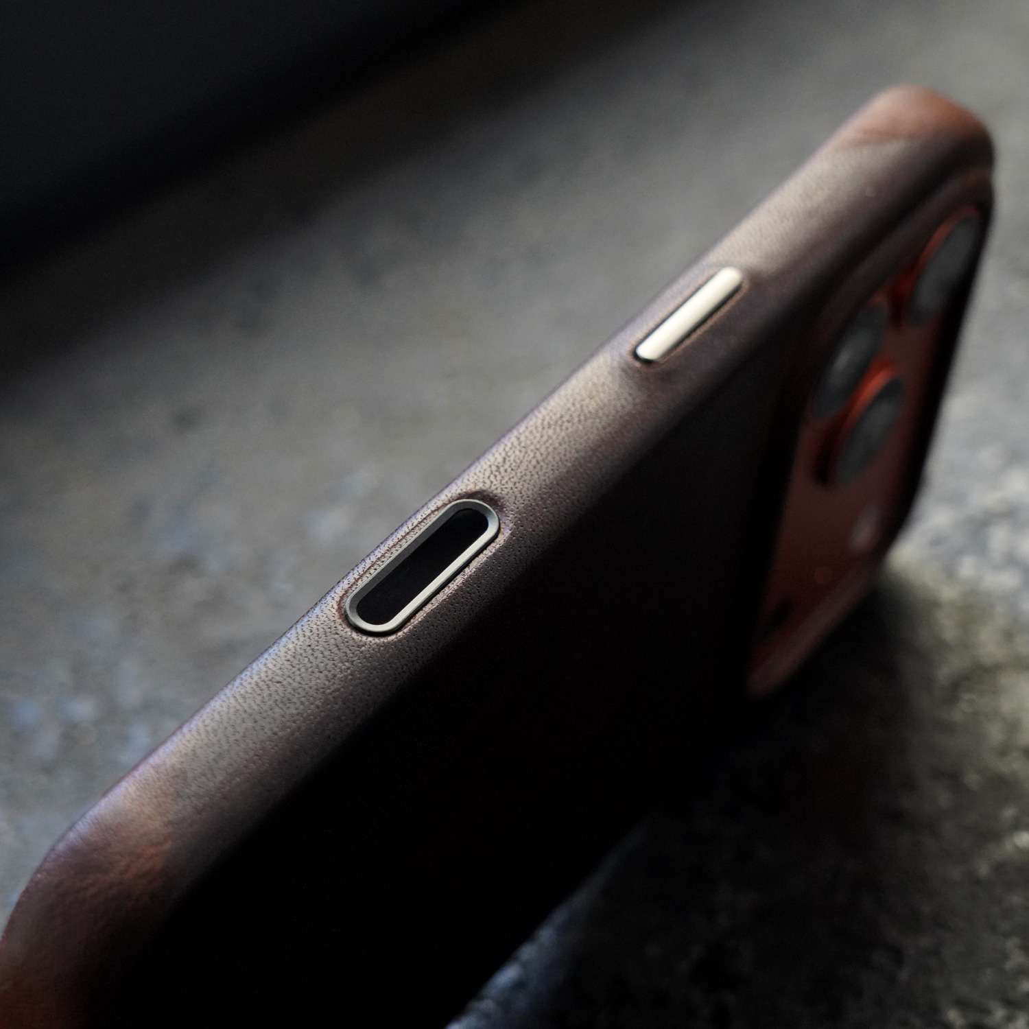 YMW Horween Dublin Genuine Lea - Phone Cases Dublin ulasan dan harga